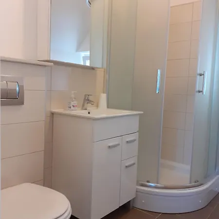 Apartman Franka Tribunj アパート