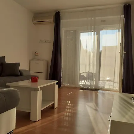 Apartman Franka Tribunj Tribalj
