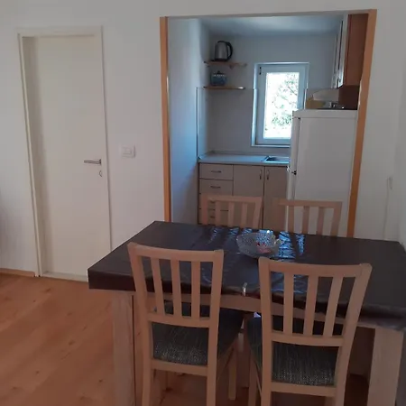 Apartman Franka Tribunj * Tribalj