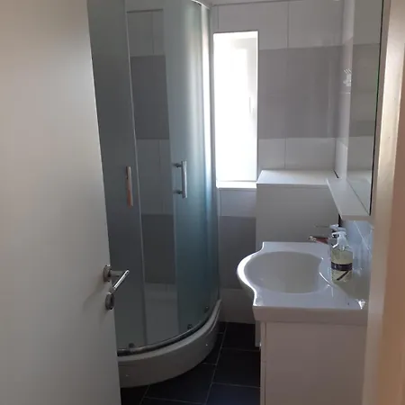 Apartman Franka Tribunj アパート Tribalj