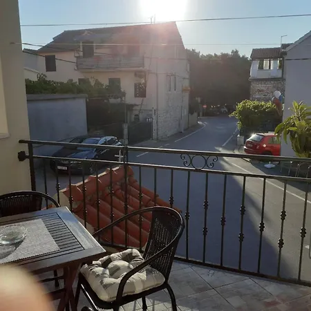 Apartman Franka Tribunj アパート *