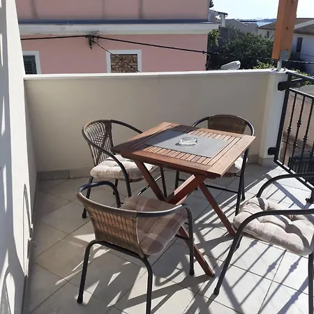 アパート Apartman Franka Tribunj *